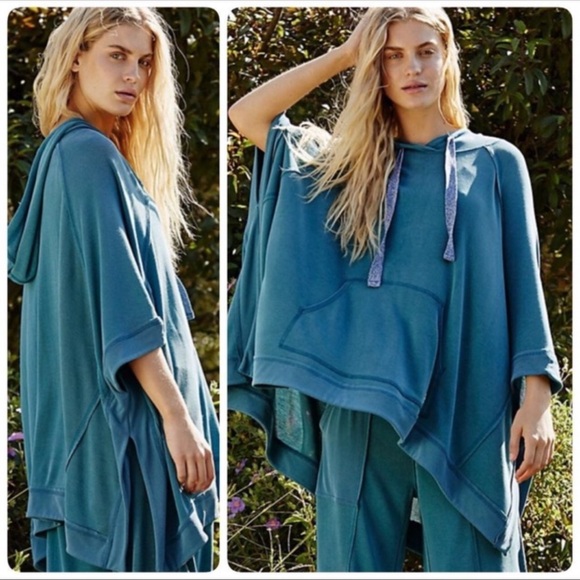 Free People Tops - Free People OVERSIZED HOOD PANCHO SIZE SMALL NWT